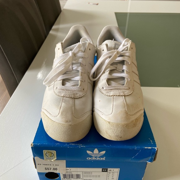 Samoa
Youth size 7
RunWht/ - Picture 2 of 4